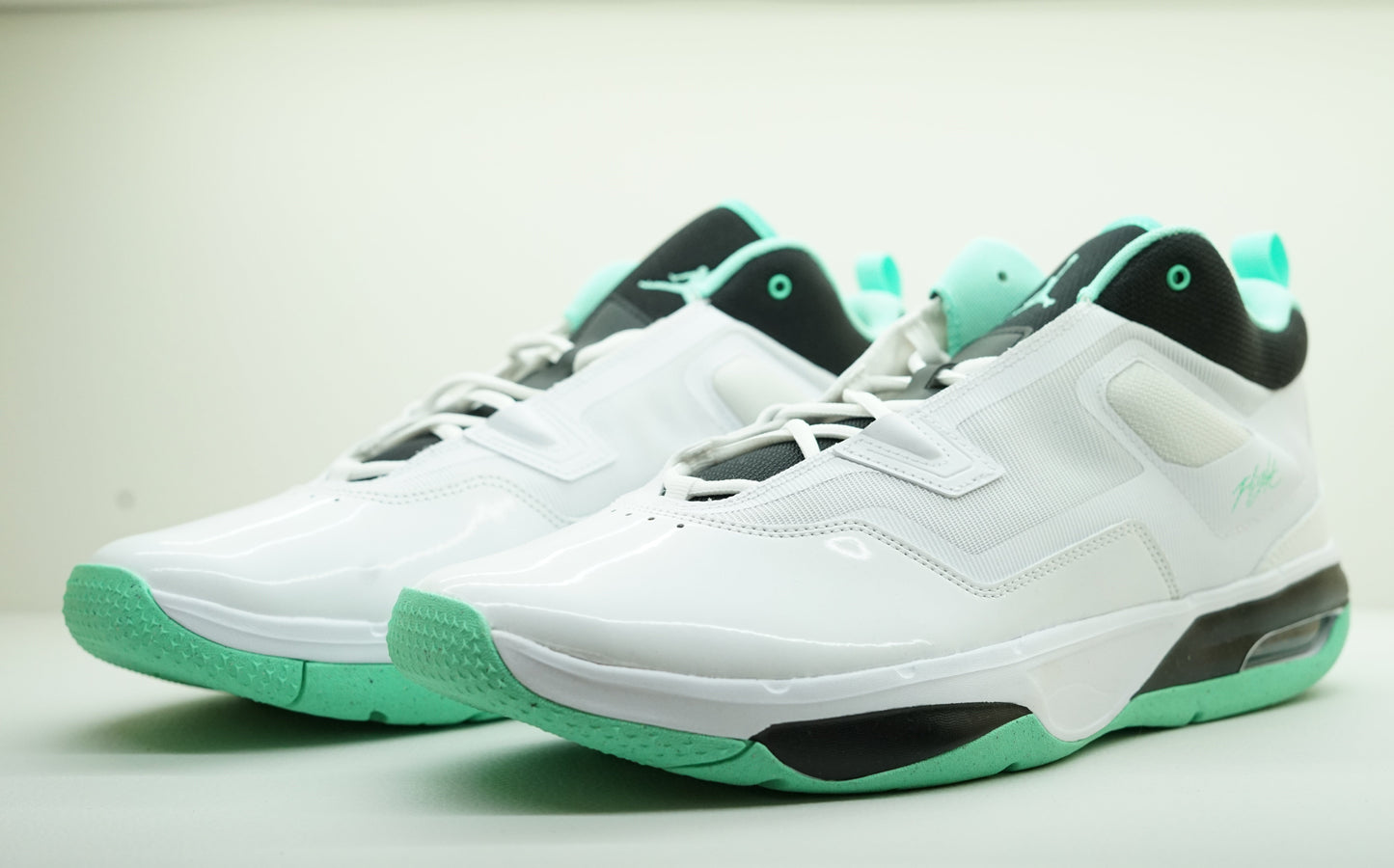 JORDAN STAY LOYAL 3