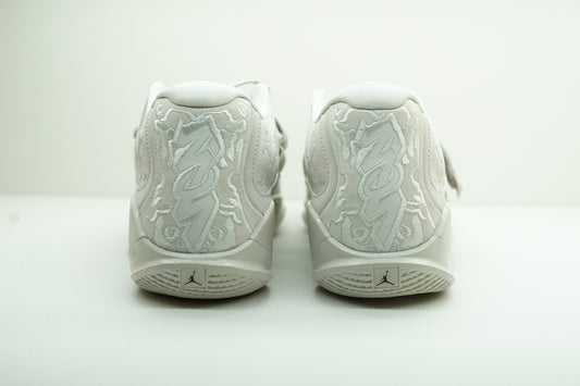 JORDAN ZION 3 SE LIGHT BONE