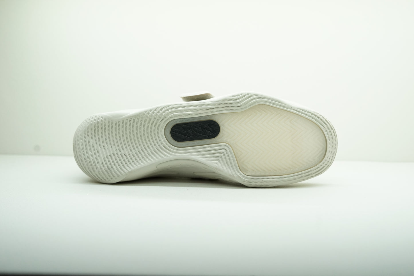JORDAN ZION 3 SE LIGHT BONE