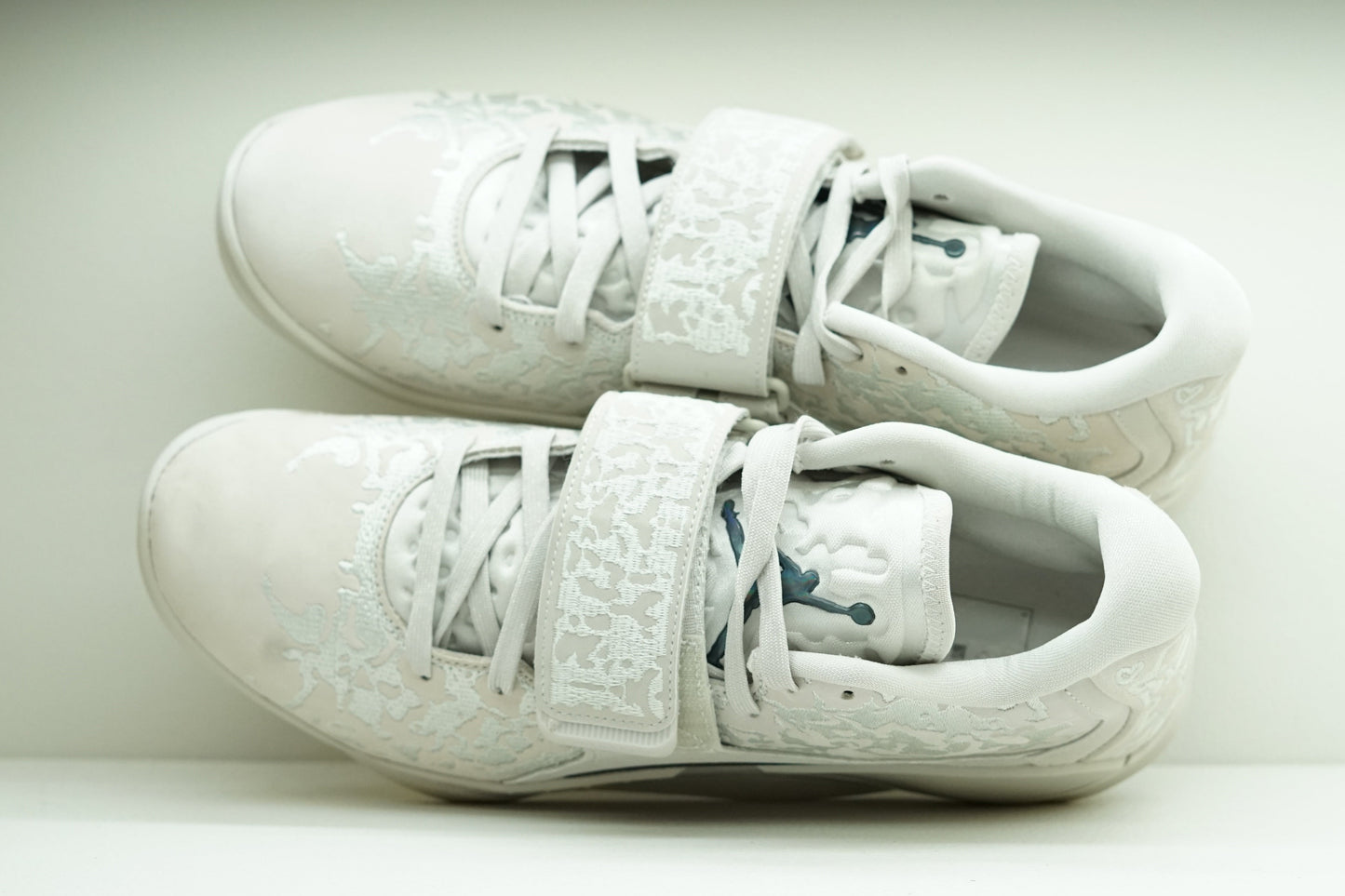 JORDAN ZION 3 SE LIGHT BONE