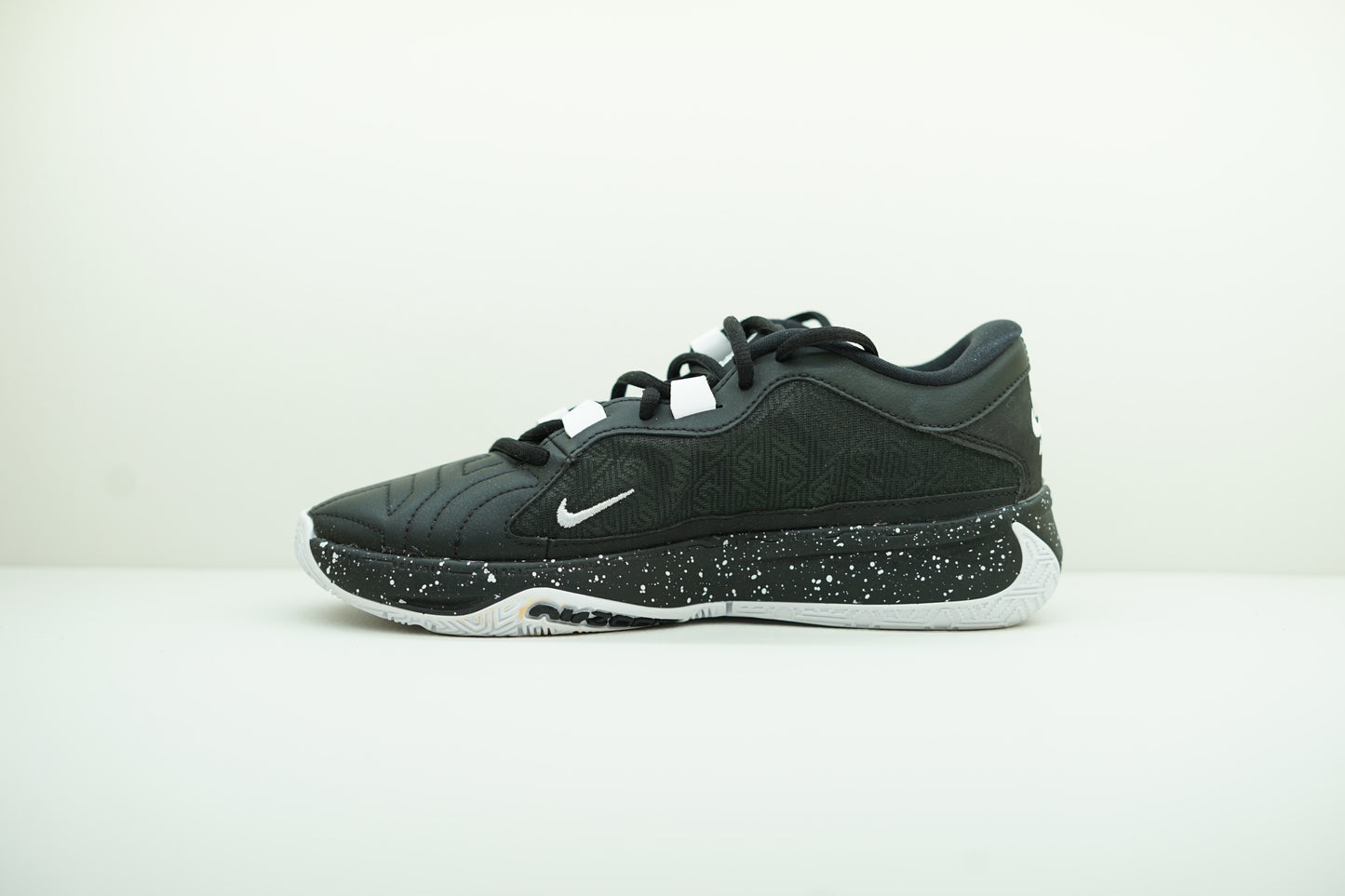 NIKE ZOOM FREAK 5