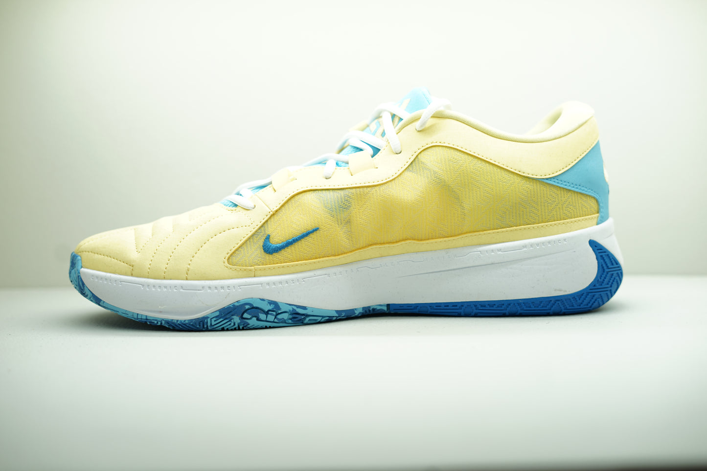 NIKE ZOOM FREAK 5