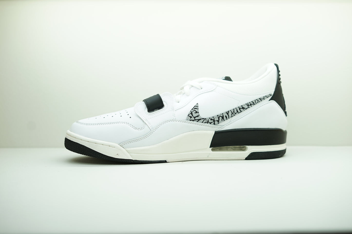 AIR JORDAN LEGACY 312 LOW