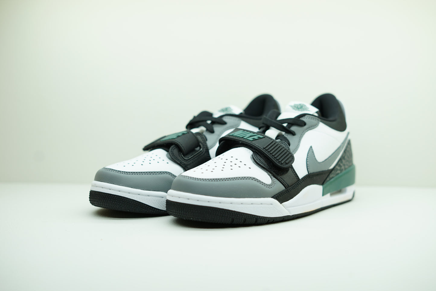 AIR JORDAN LEGACY 312 LOW