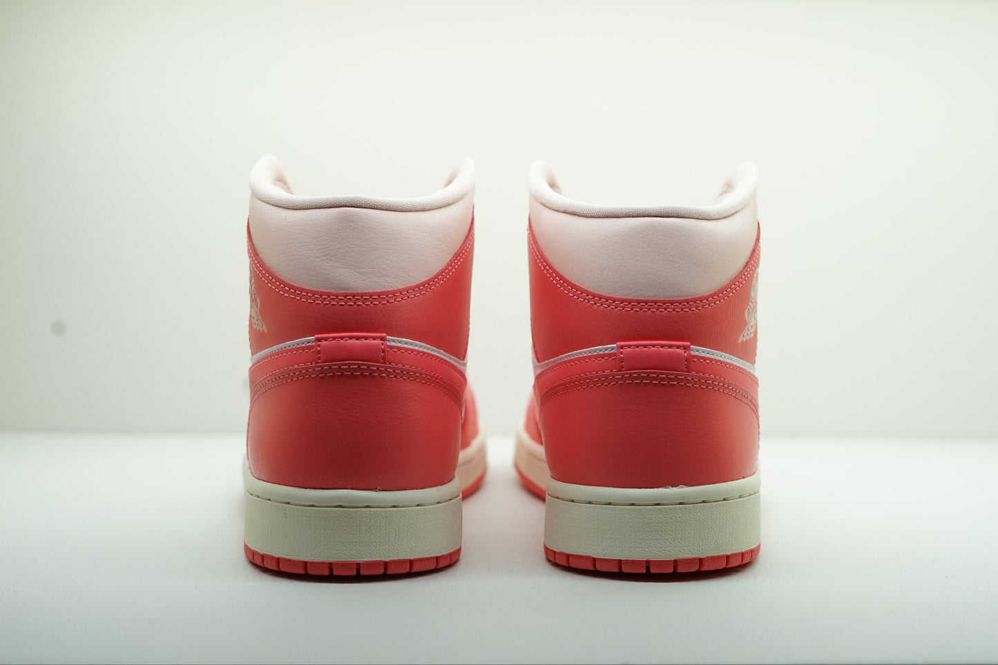 AIR JORDAN 1 MID