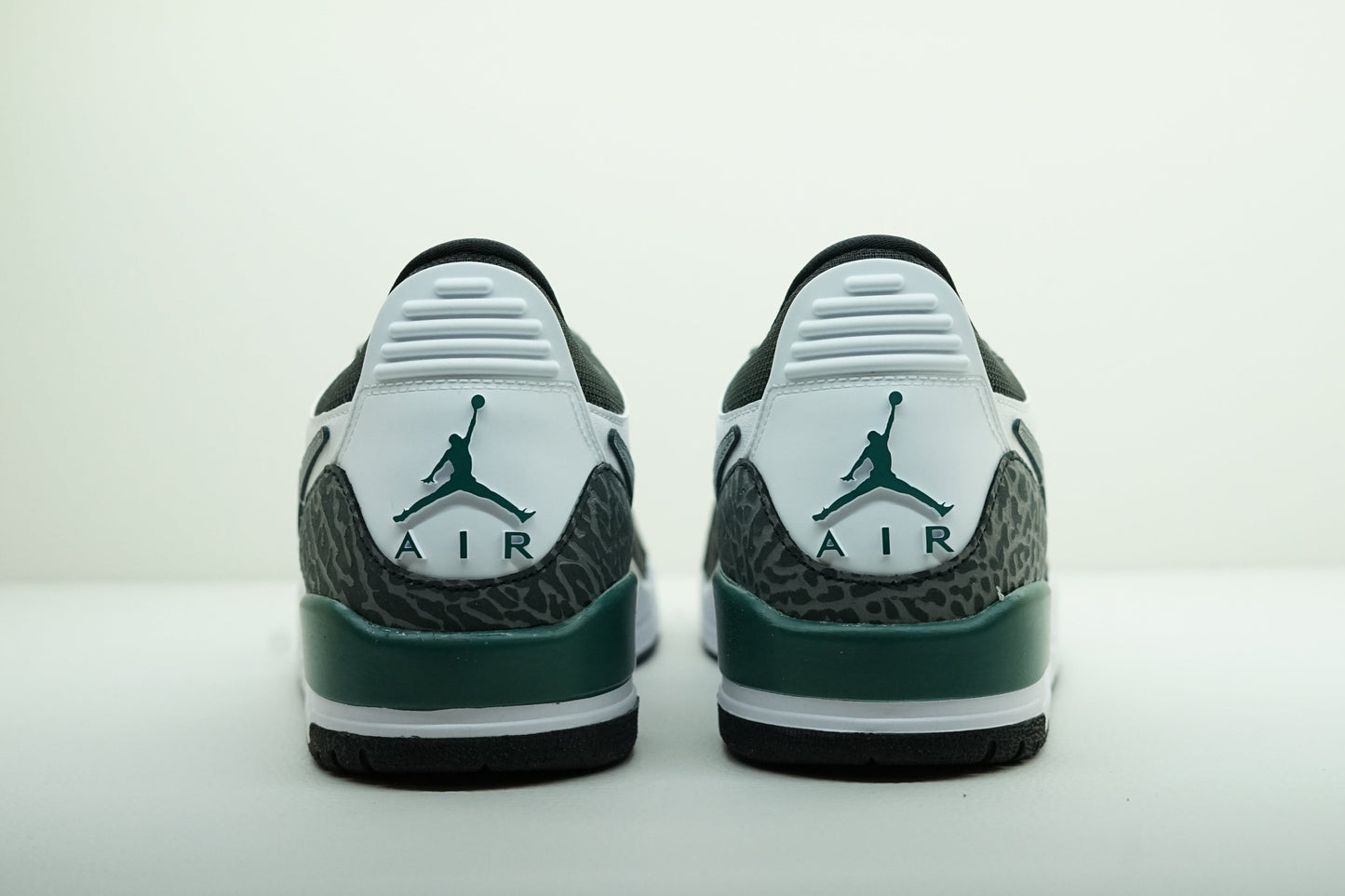 AIR JORDAN LEGACY 312 LOW