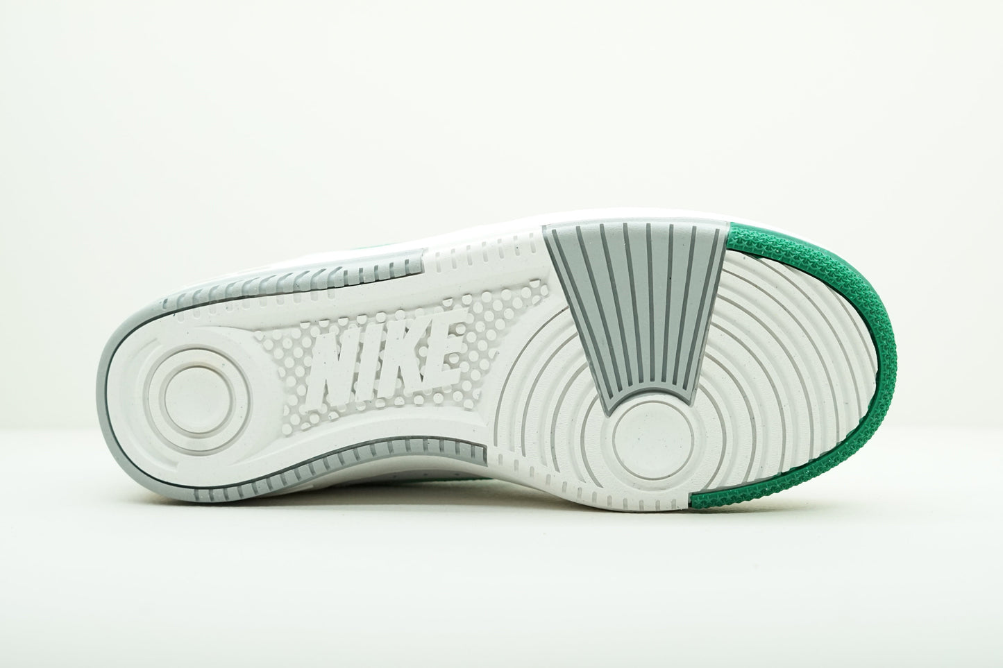 NIKE GAMMA FORCE