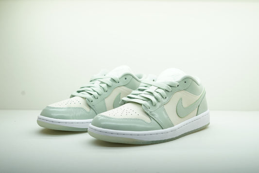 AIR JORDAN 1 LOW SE