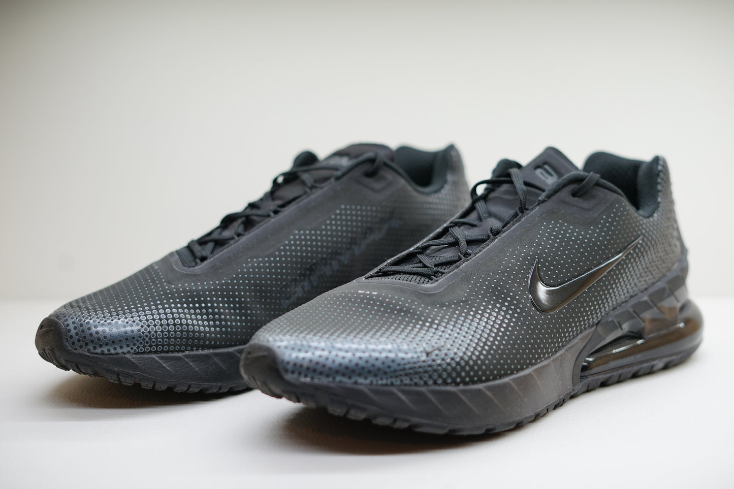 NIKE AIR MAX PHOENIX