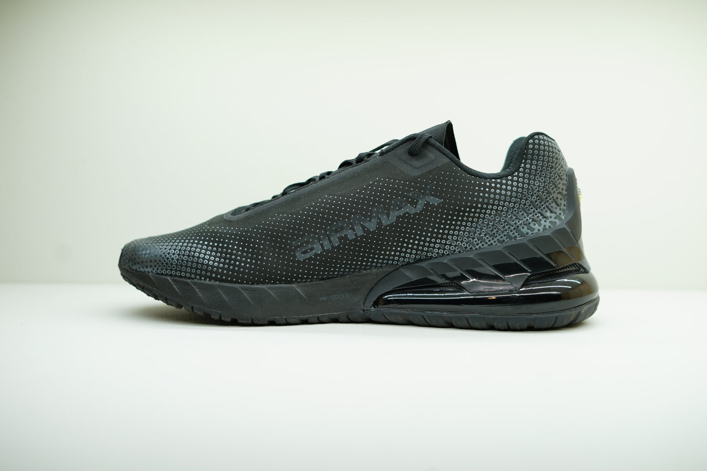 NIKE AIR MAX PHOENIX