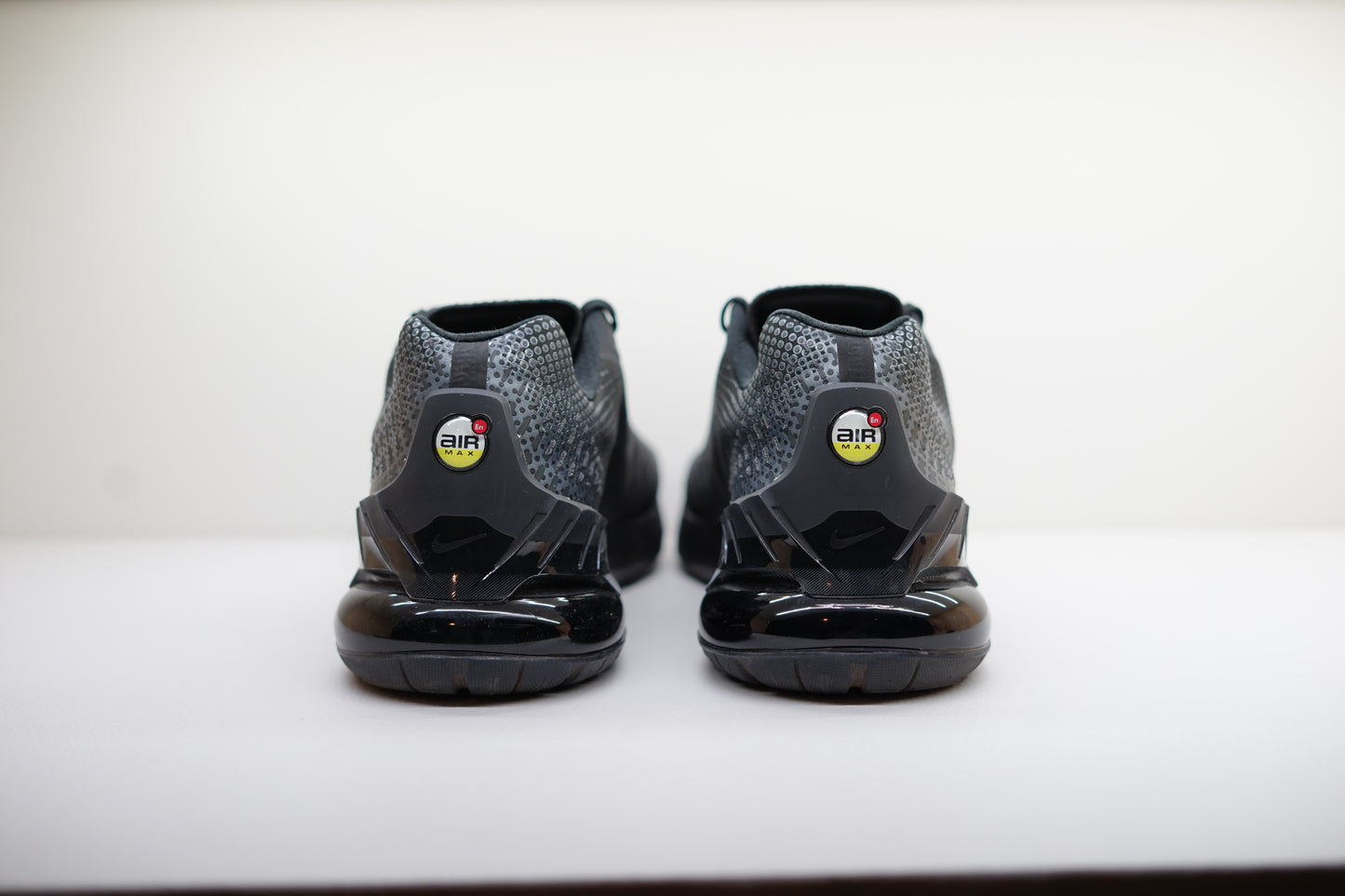 NIKE AIR MAX PHOENIX