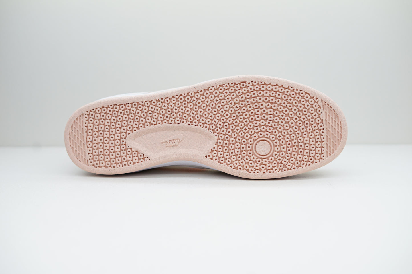 NIKE SB ALLEYOOP SUMMIT