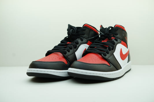 AIR JORDAN 1 MID