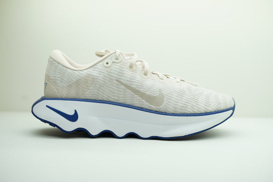 NIKE MOTIVA