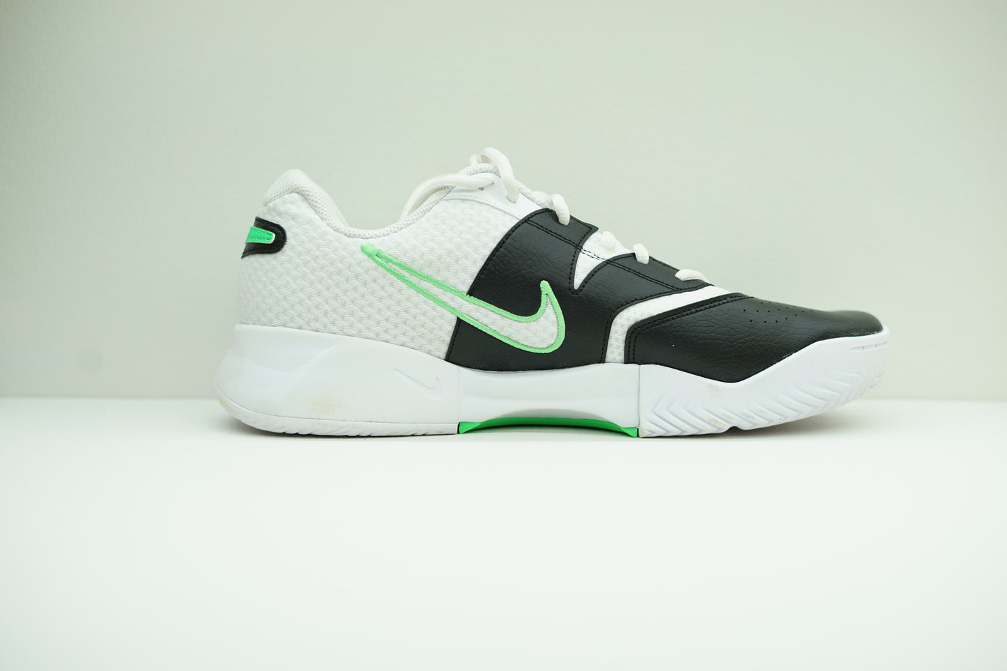 NIKE COURT LITE 4